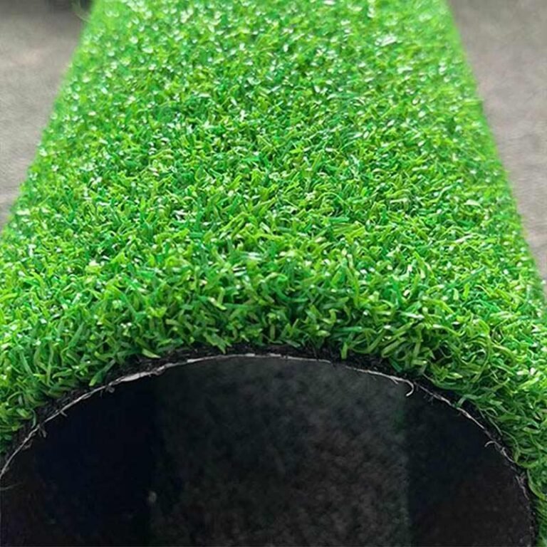 home-putting-green-outdoor