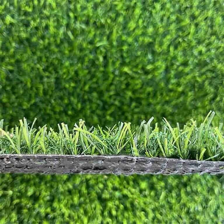 Fake-Grass-Rug-For-Dogs